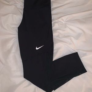 Nike crop leggings